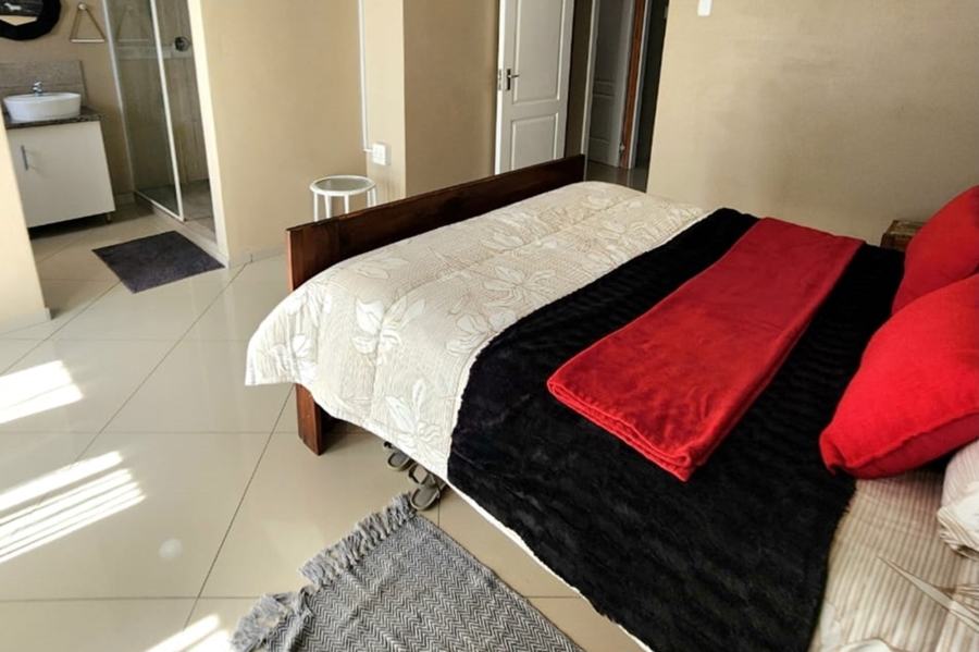 3 Bedroom Property for Sale in Wavecrest Eastern Cape